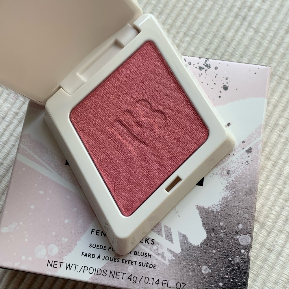 FENTY CHEEKS SUEDE POWDER BLUSH